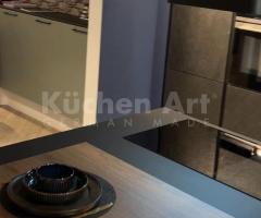 Cuisine Moderne avec Plan de Travail Coulissant à Moitié Prix – Élégance et Praticité - 10